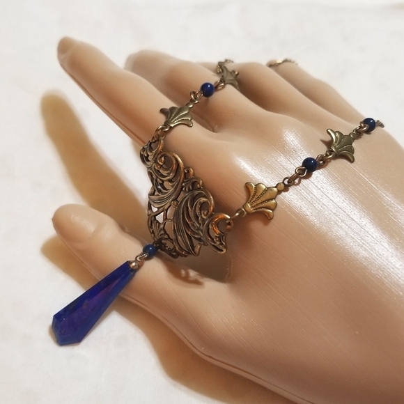 VICTORIAN Revival Sadie Green Lapis Glass Necklace - Picture 5 of 5